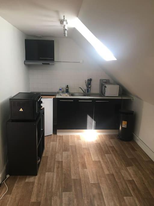 Appartement Avec Parking Proche Cathedrale Бурж Екстериор снимка