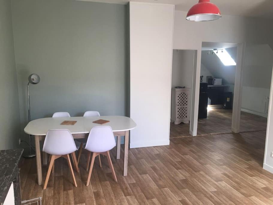 Appartement Avec Parking Proche Cathedrale Бурж Екстериор снимка